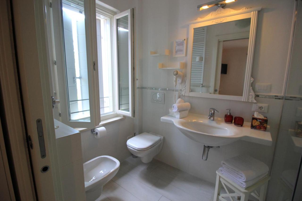 Rooms Il Punto Peschiera del Garda Exterior foto